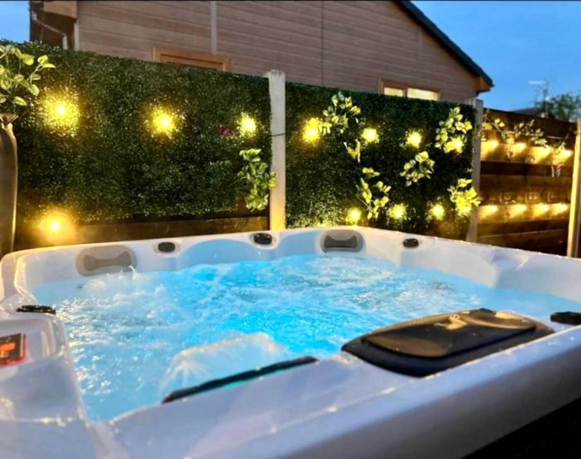 Willow Cottage With Hot Tub Strensall 外观 照片